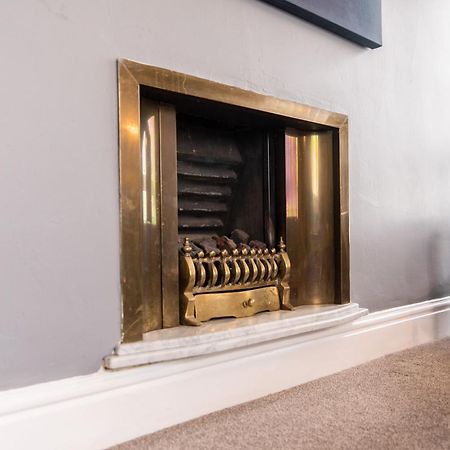 3 Bed Apartment - Perfect For Contractors Near Liverpool Airport Hale  Zewnętrze zdjęcie