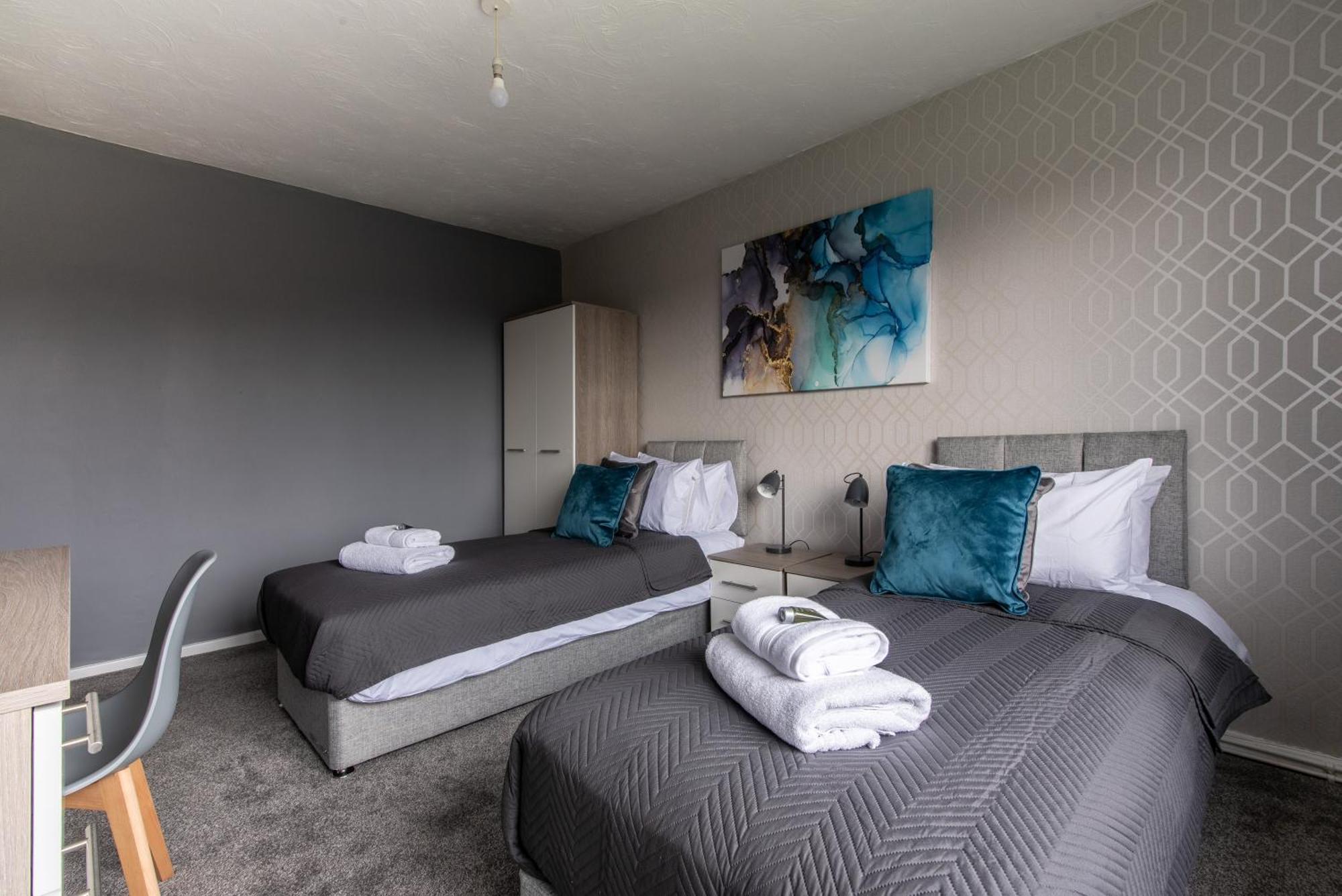 3 Bed Apartment - Perfect For Contractors Near Liverpool Airport Hale  Zewnętrze zdjęcie